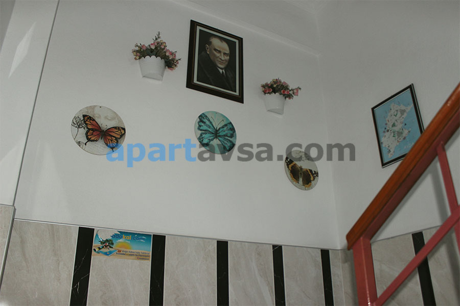 Demet Apart