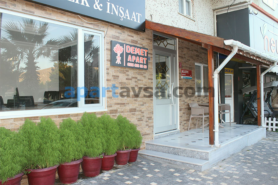 Demet Apart